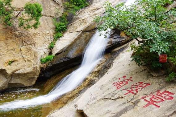 逃出上锁的现代房间7