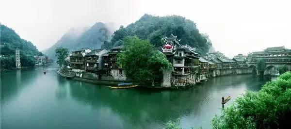 老人补办身份证 暖心民警全程守护